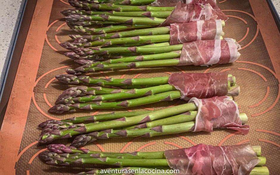 Esparragos con prociutto