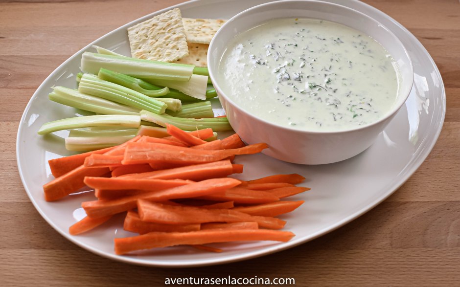 Dip vegetariano de queso y espinaca