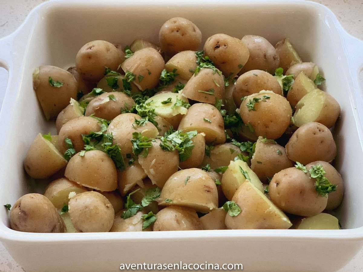 Papas con cilantro y&nbsp;limón.