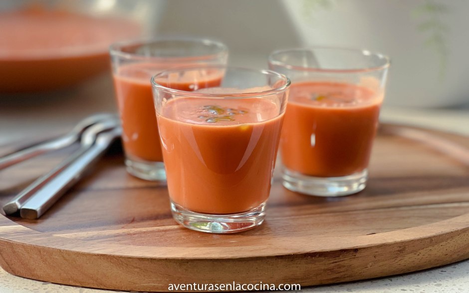 Sopa fria de tomate española