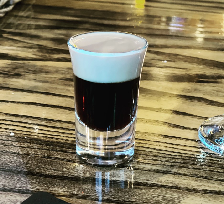 Cóctel de Café y crema Irlandesa.