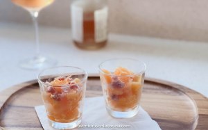 granita y prosciutto en vasos pequeños